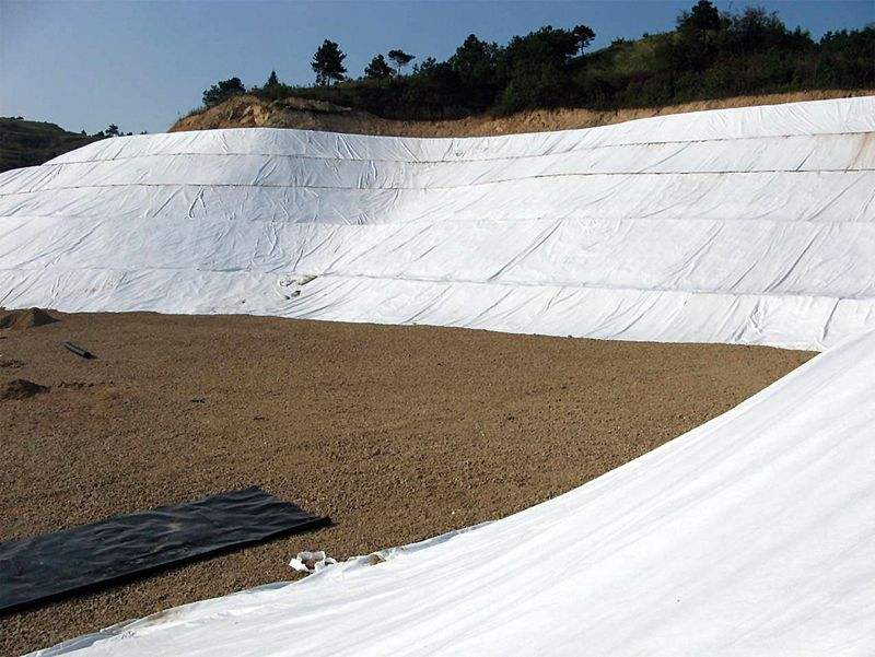 HDPE防滲膜在尾礦庫(kù)鋪設(shè)應(yīng)滿(mǎn)足的要求